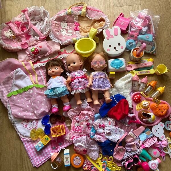 メルちゃん まとめ売り 人形 服 小物など、キティちゃん お医者さんセットも