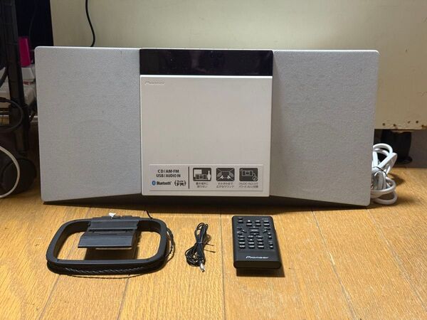 Pioneer スタイリッシュCDミニコンポ X-SMC02(W) 整備済動作品①