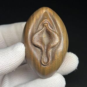 紫檀木 唐木 緑檀 古美術 縁起物 根付 春画 女陰 女性器 高級木彫り 木製
