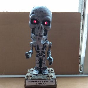TERMINATOR SALVATION T-600 バブルヘッドフィギュア