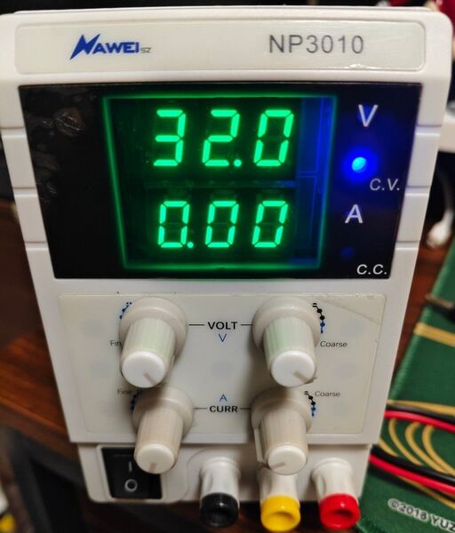 安定化DC電源 30V 10A 直流安定化電源