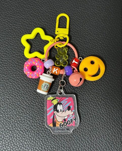 じゃらじゃらキーホルダー グーフィー ピンク アクリルキーホルダー