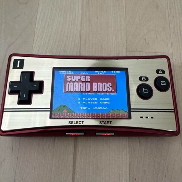【美品】ゲームボーイミクロ ファミコンバージョン ソフト付 充電ケーブル付