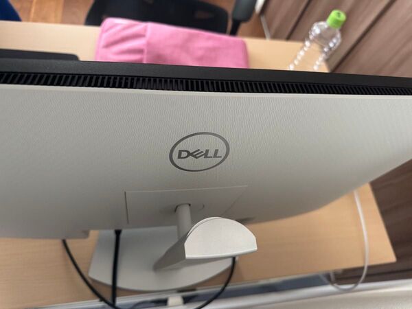 DELL ディスプレイ モニター ホワイト系