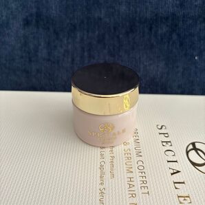 スペチアーレ薬用クリーム 内容量15.400円分※美容液おまけ付き