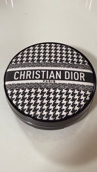今週末で削除します DIOR スキン フォーエバー クッション 0N 限定 千鳥柄