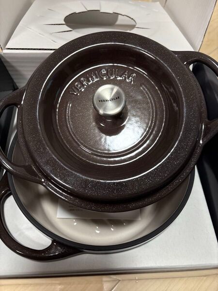 未使用 VERMICULAR 18cm 1.75L 鍋 ホーロー バーミキュラ 最終価格