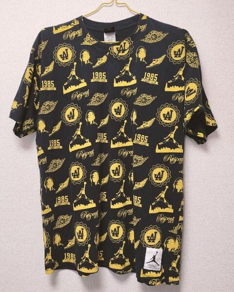 【レア・目立つ】NIKE AIR JORDAN 1985 FLIGHT CLUB Tシャツ ロゴ 総柄 サイズL