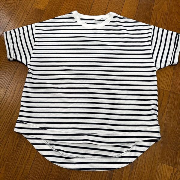 ボーダー柄Tシャツ トップス