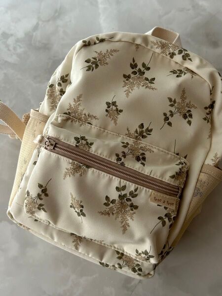 大人気 完売 tete a tete リュック 花柄 ベージュ