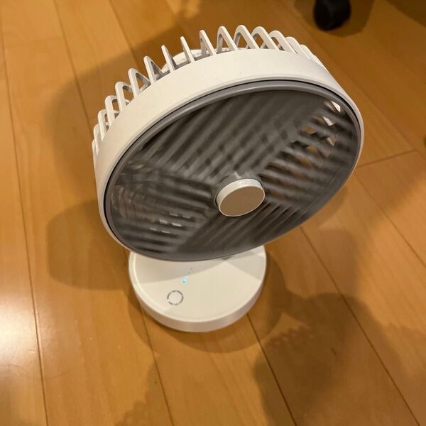 扇風機 コンパクト USB充電式 卓上 アウトドア リビング扇風機 卓上扇風機 首振り ミニ扇風機