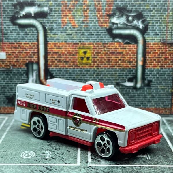 ☆ホットウィール 1999 レスキュー レンジャー 消防車 消防団 救急車☆
