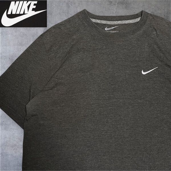 NIKE ナイキ ワンポイント 刺繍 スウォッシュ ロゴ 半袖 半袖T Tシャツ 古着 カットソー グレー ワンポイント