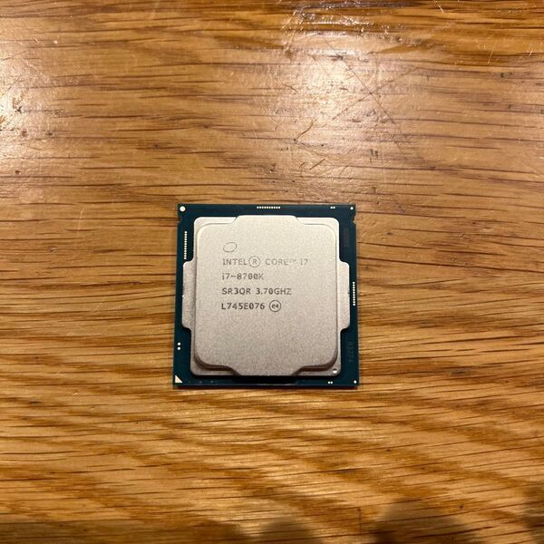 Intel Core i7-8700K CPU 動作確認済み