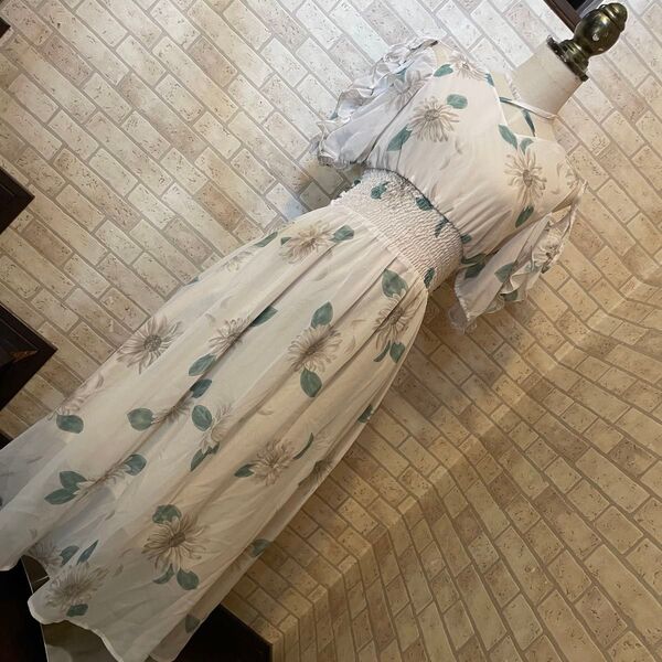 axes femme 花柄ロングワンピース