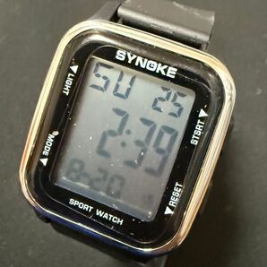 新品 SYNOKEスポーツデジタル 防水 デジタルストップウォッチ メンズ腕時計 スクエア ブラック&シルバー 9836