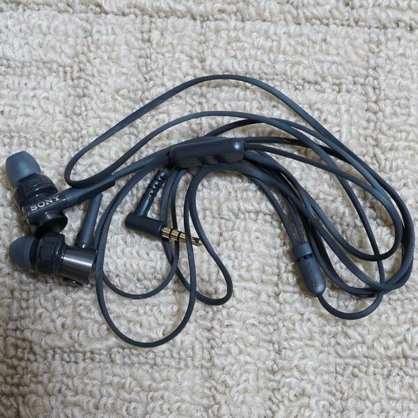 SONY 重低音モデル マイク付き 有線イヤホン MDR-XB75AP ブラック (#3) ※美品