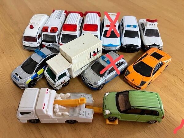 トミカ ミニカー まとめ売り11個セット 救急車 パトカー 消防車 牽引車