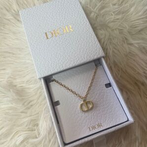 Dior チャーム ネックレス