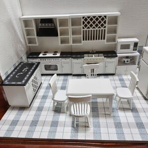 ミニチュアキッチンテーブルセット冷蔵庫 電子レンジ やかん付き