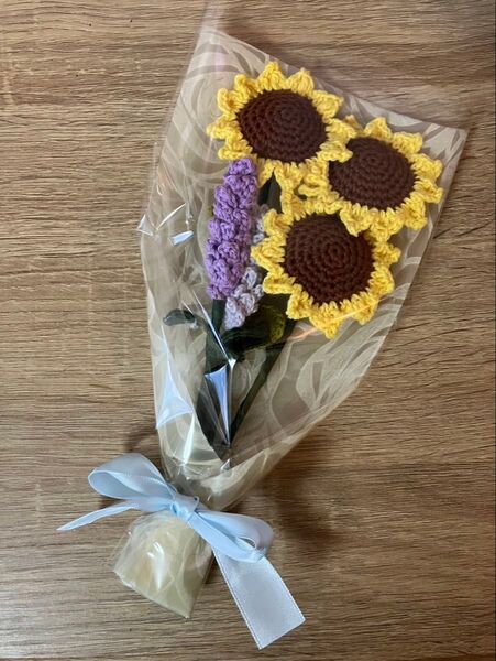 ひまわりとラベンダーの花束 夏の花束 枯れない花 ブーケ ハンドメイド 編み物