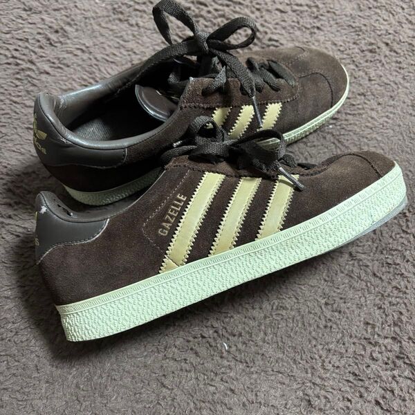 【訳あり】adidas ガゼル 23cm スニーカー