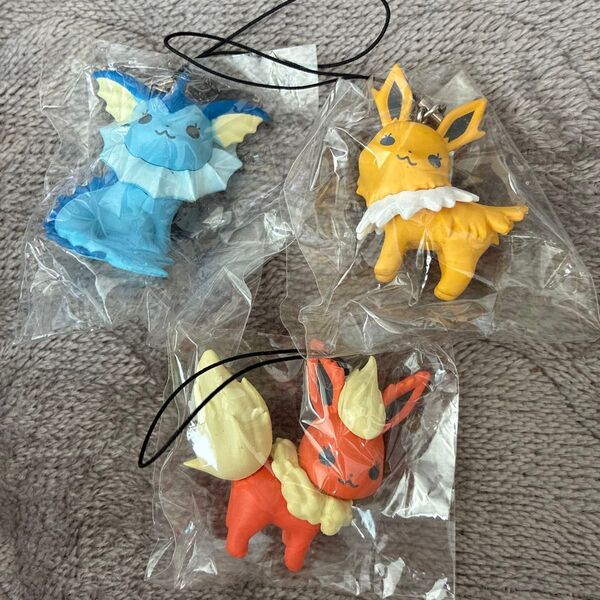 イッツデモ ポケモン イーブイズ キーホルダー