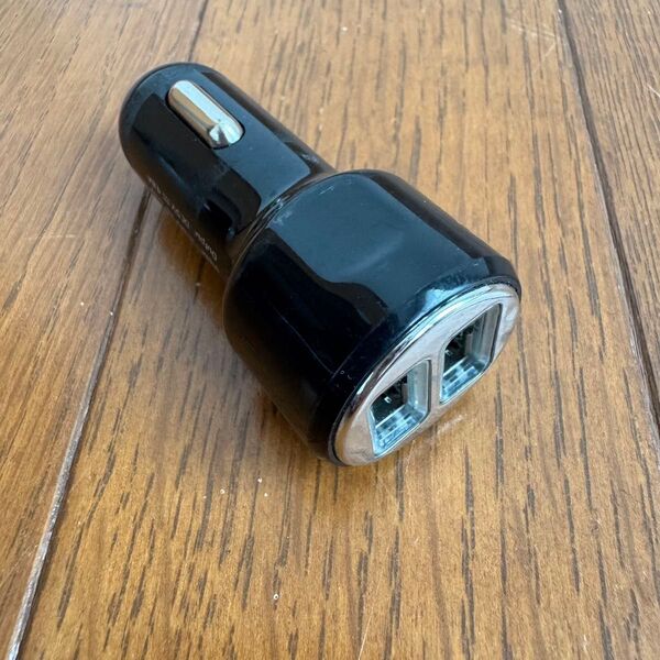 カー用品 USB シガーソケット 充電器