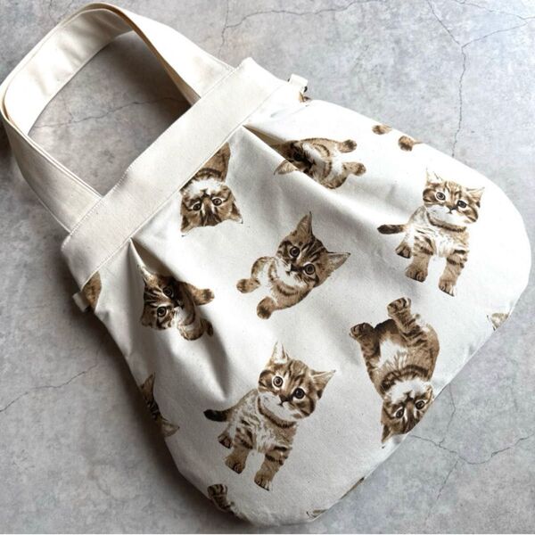 ハンドメイド グラニーバッグ バルーンバッグ トートバッグ ショルダー 猫ちゃん