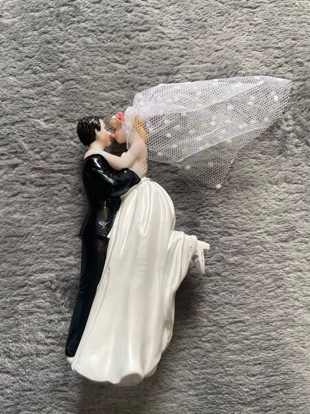 ケーキトッパー 結婚式で一度だけ使用しました