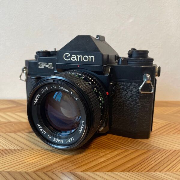 (動作確認済み) Canon New F-1アイレベル フィルムカメラ レンズ、説明書付き キャノン 一眼レフ キヤノン