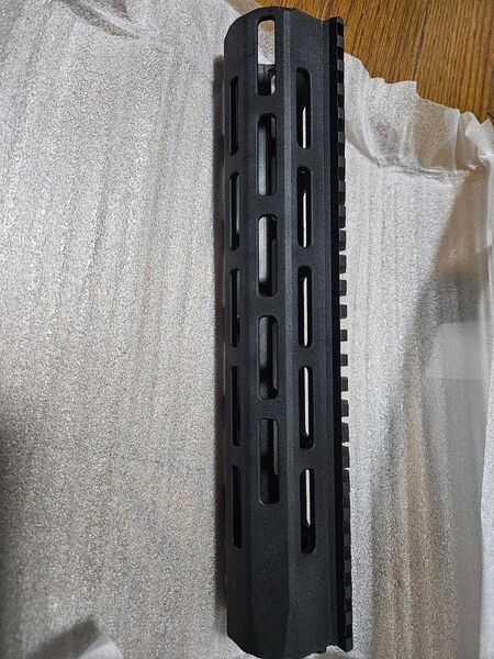 KAC URX4タイプ 10インチ M-LOK ハンドガード M4/AR15