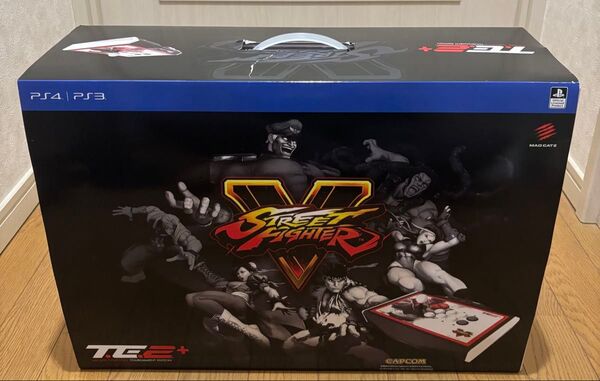 ※空箱のみ※ PS4 MADCATZ アーケードファイトスティックTE2プラス ストリートファイター アケコン
