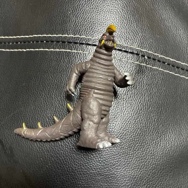 ウルトラマン 怪獣フィギュア バンダイ ブラックキング