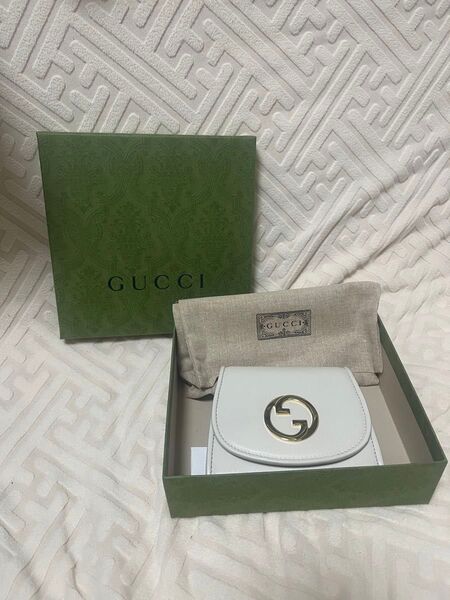 新品 GUCCI 二つ折り財布 ホワイト 未使用