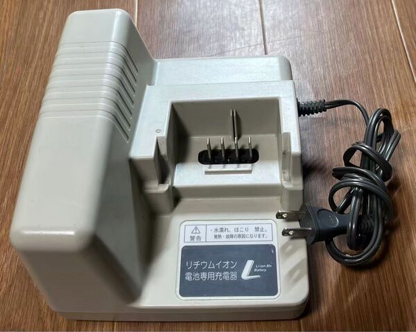 Panasonic NKJ033 動作品 充電器