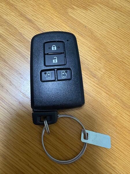 【中古】トヨタ 純正スマートキー 281451-2150 ノア ヴォクシー エスクァイア 80 シエンタ等 4ボタン