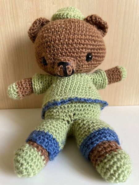 【あみぐるみ⑩】手編み クマのぬいぐるみ ハンドメイド