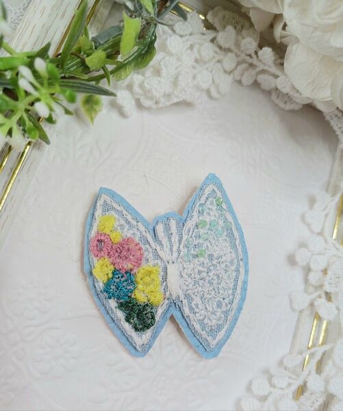 ☆ハンドメイド☆ミナペルホネン※ブローチ