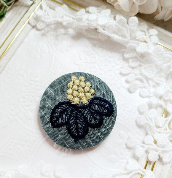 ☆ハンドメイド☆ミナペルホネン※ブローチ