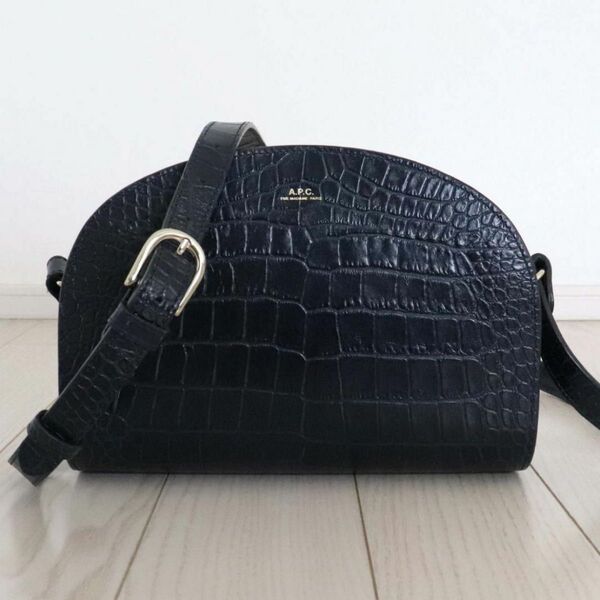 A.P.C アーペーセー ハーフムーン クロコ型押し レザー ショルダー バッグ