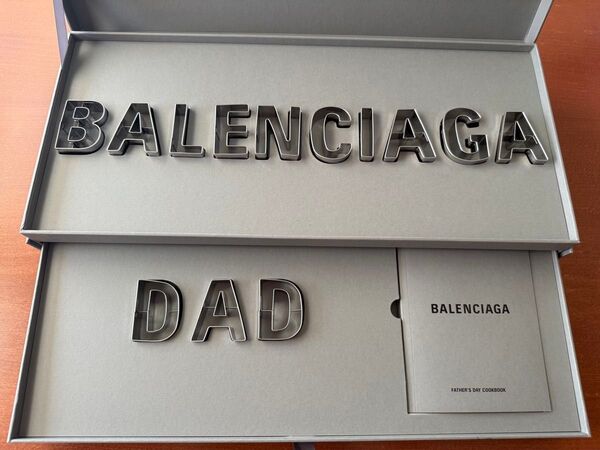 バレンシアガ BALENCIAGA クッキー型