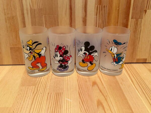 非売品ディズニー グラス 4個セット ミッキー ミニー ドナルド グーフィー