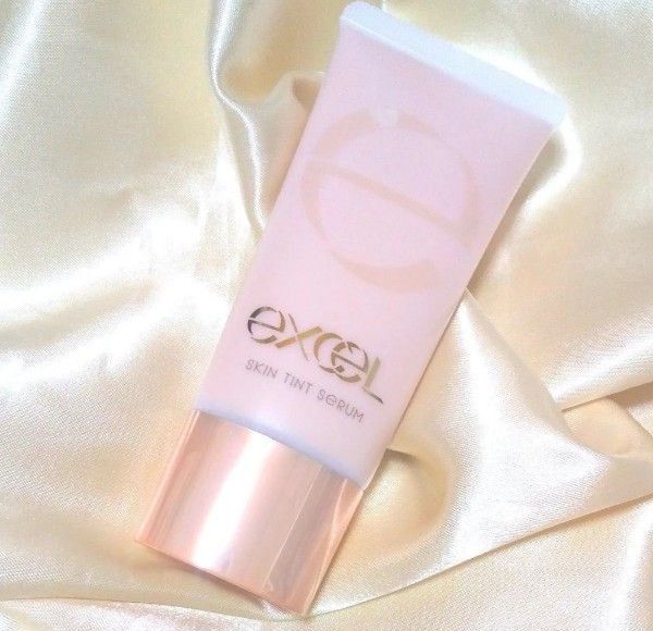 エクセル スキンティントセラム ST02 ナチュラルオークル20 SPF28 PA++