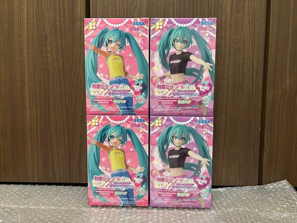 初音ミク×オシャレ魔女 Desktop×DecorateCollections ラブ衣装Ver ベリー衣装Ver 4個セット