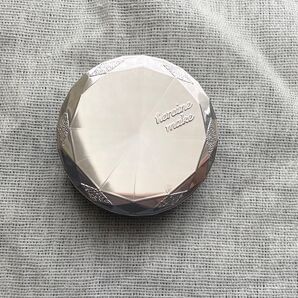 ヒロインメイク ロングステイパウダー ハイカバー 〈フェイスパウダー〉 SPF43 PA+++