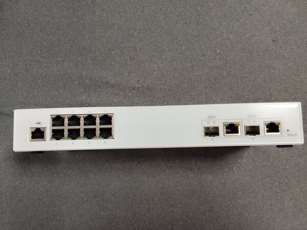 QNAP QSW-M2108-2C スイッチングハブ ジャンク 10G×2 2.5G×8