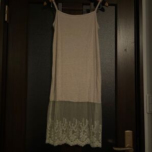 裾レース ロングキャミソールワンピース