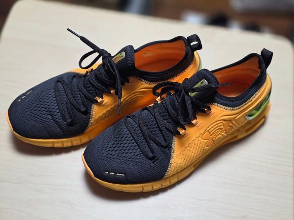 アンダーアーマー Under Armour HOVR Phantom SE MD Mango/Black 27.5cm