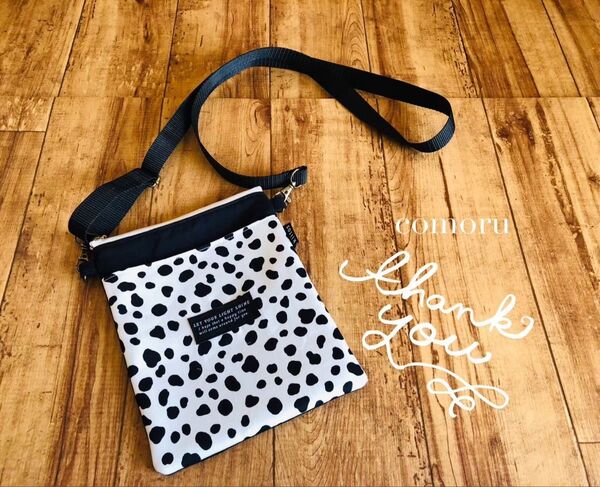 【 サコッシュ ショルダーバッグ 斜め掛け バッグ ポシェット ハンドメイド スマホショルダー】ダルメシアンホワイト